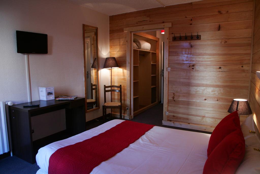 Hotel De La Valentin เลส์เดอซาลป์ ภายนอก รูปภาพ