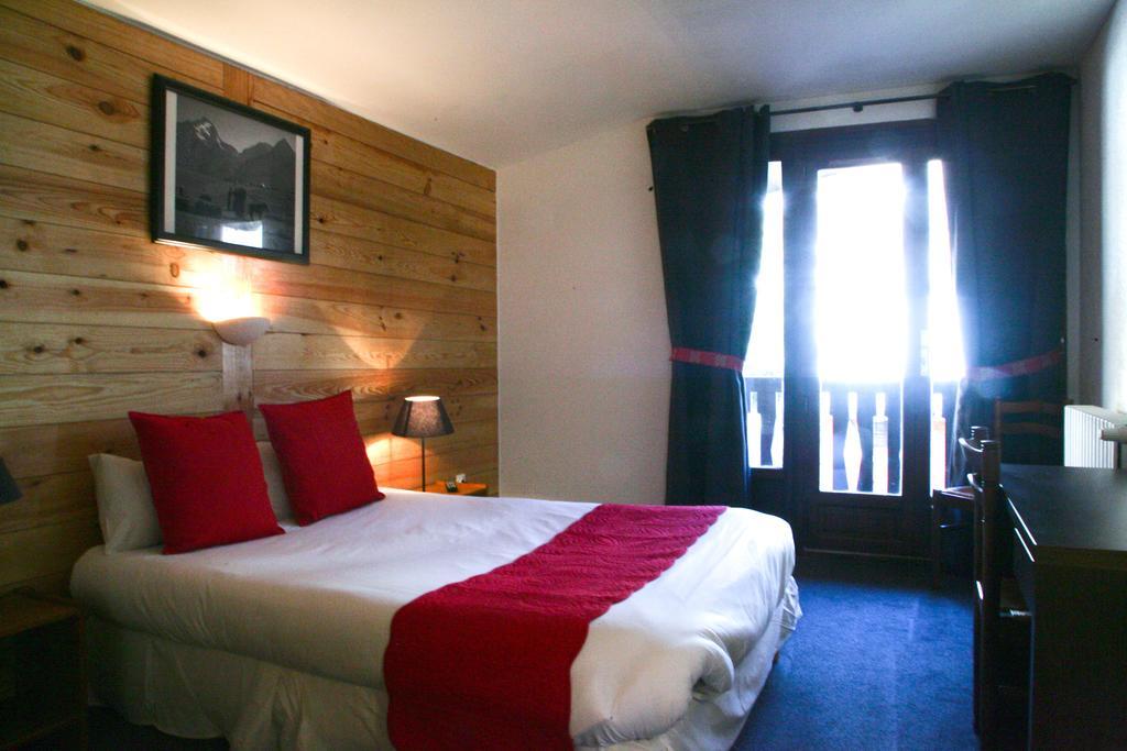 Hotel De La Valentin เลส์เดอซาลป์ ภายนอก รูปภาพ