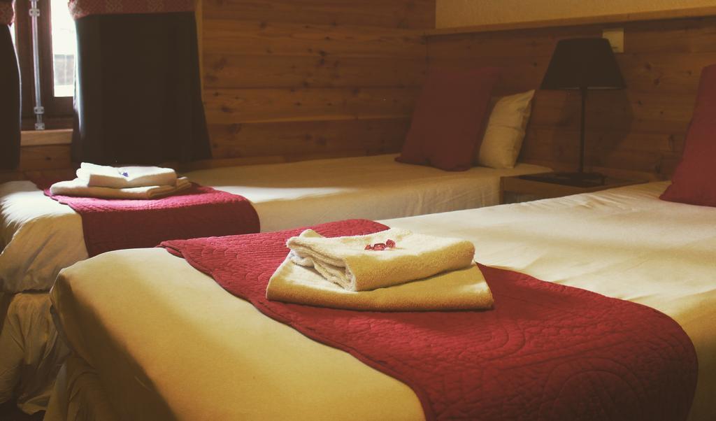 Hotel De La Valentin เลส์เดอซาลป์ ภายนอก รูปภาพ